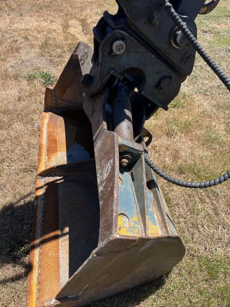 2175861733